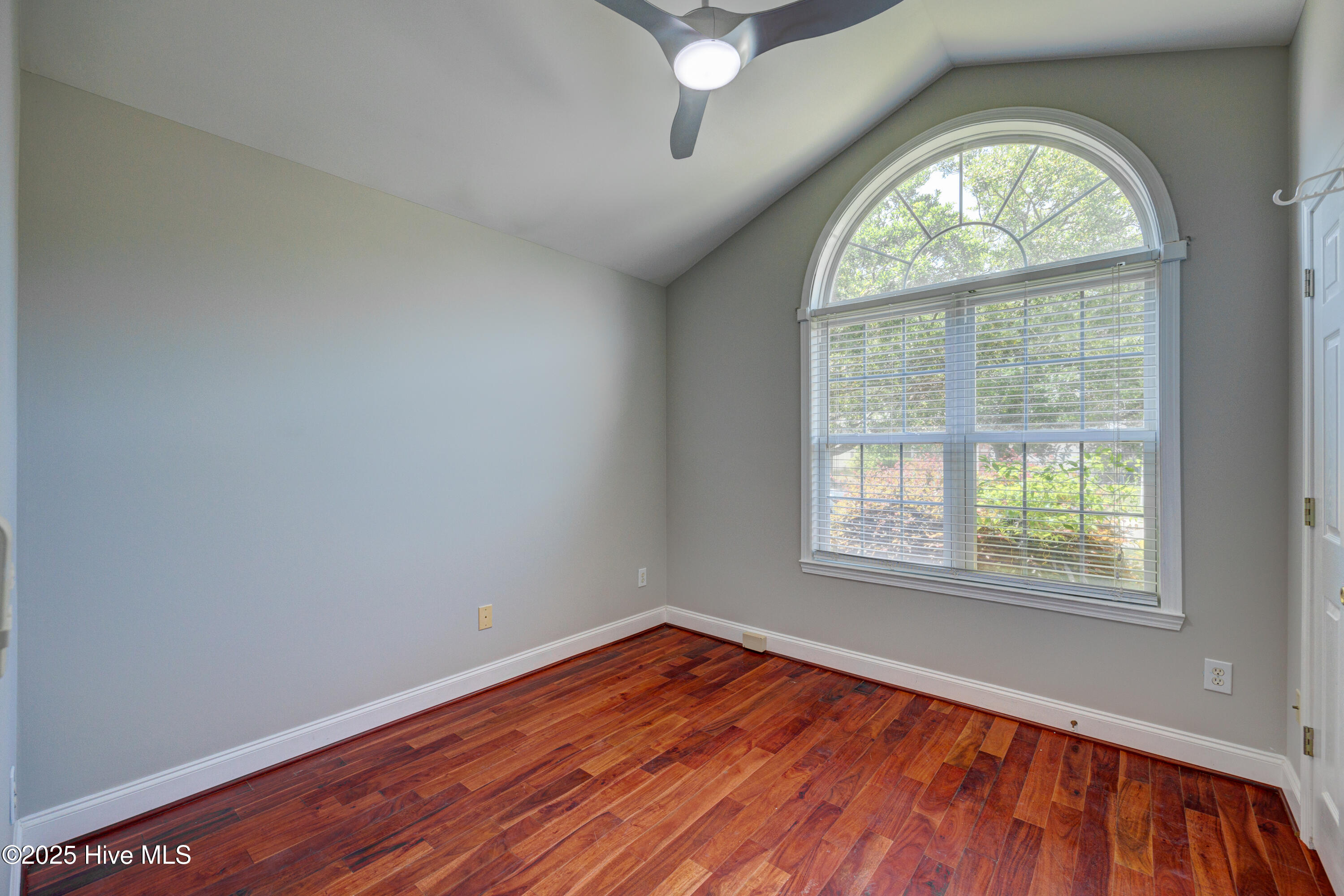 5132 Long Pointe Road