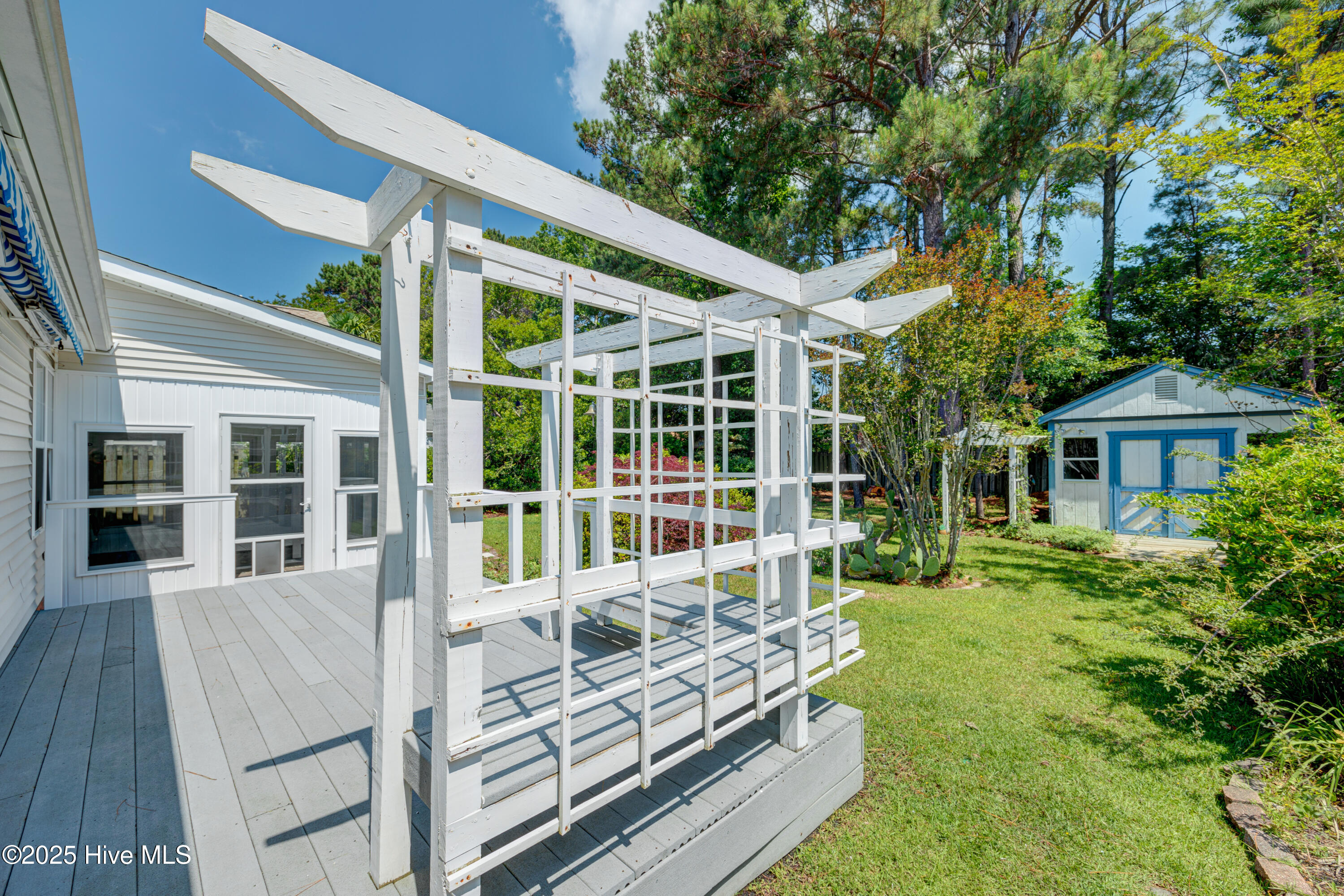 5132 Long Pointe Road