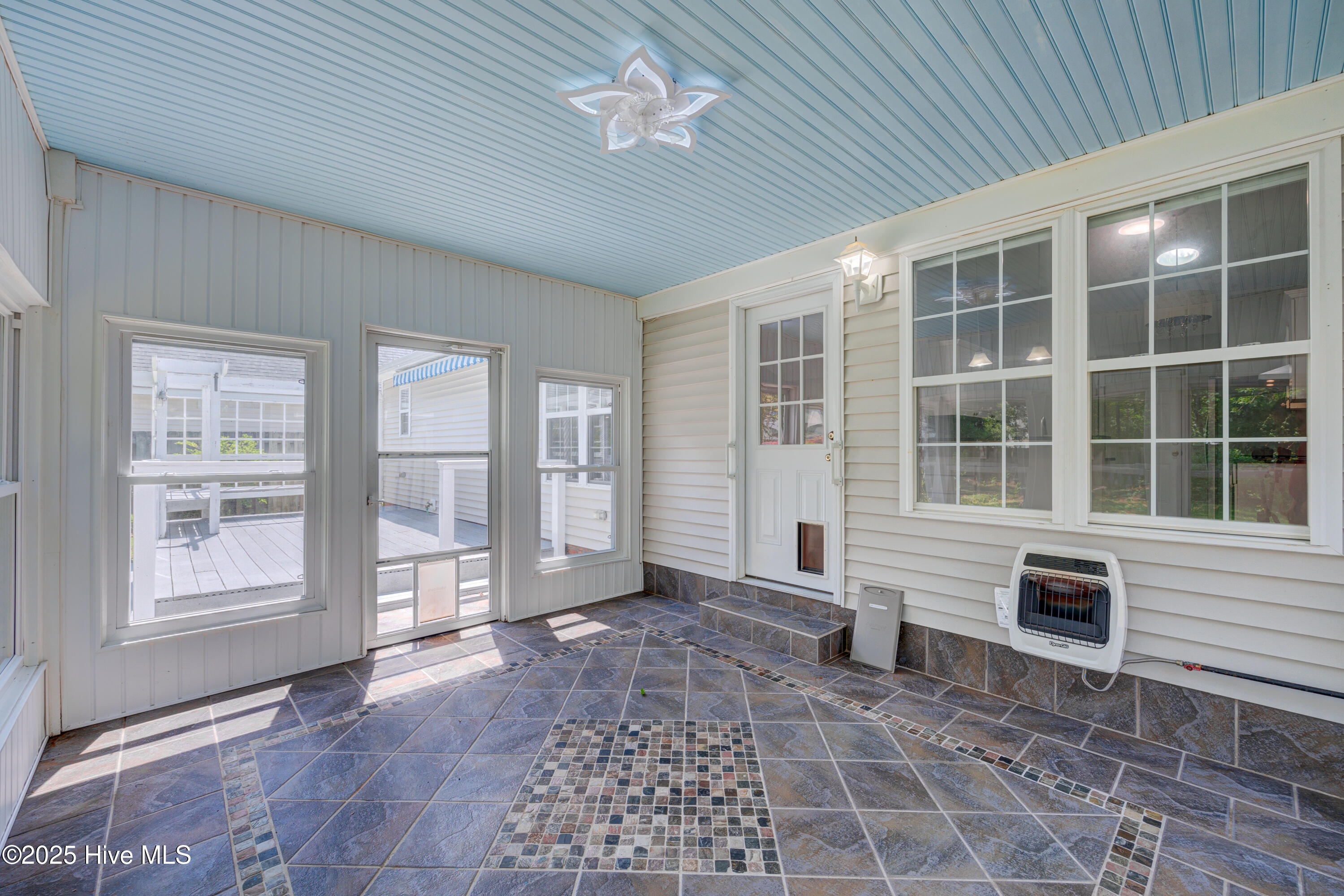 5132 Long Pointe Road