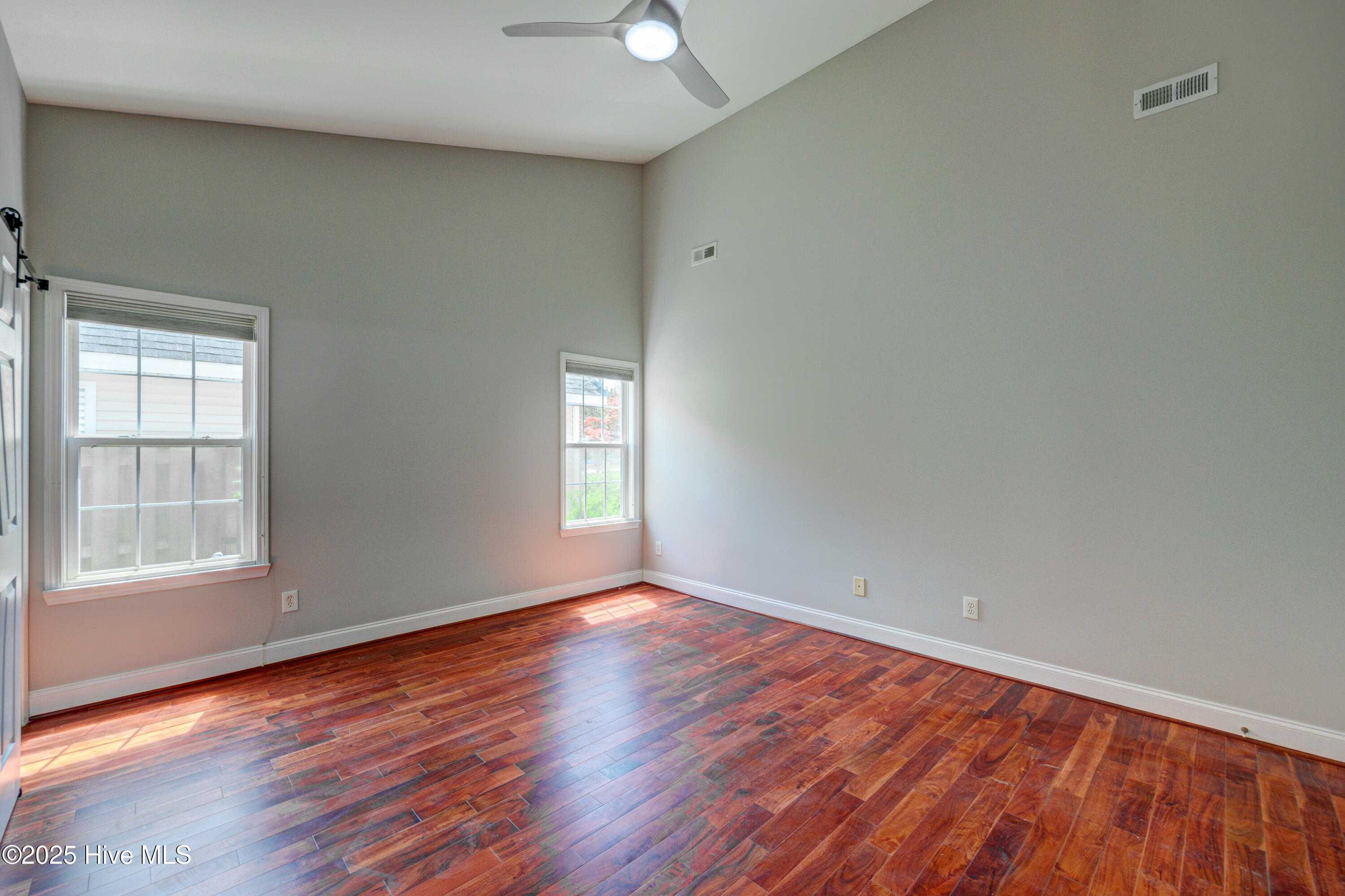 5132 Long Pointe Road