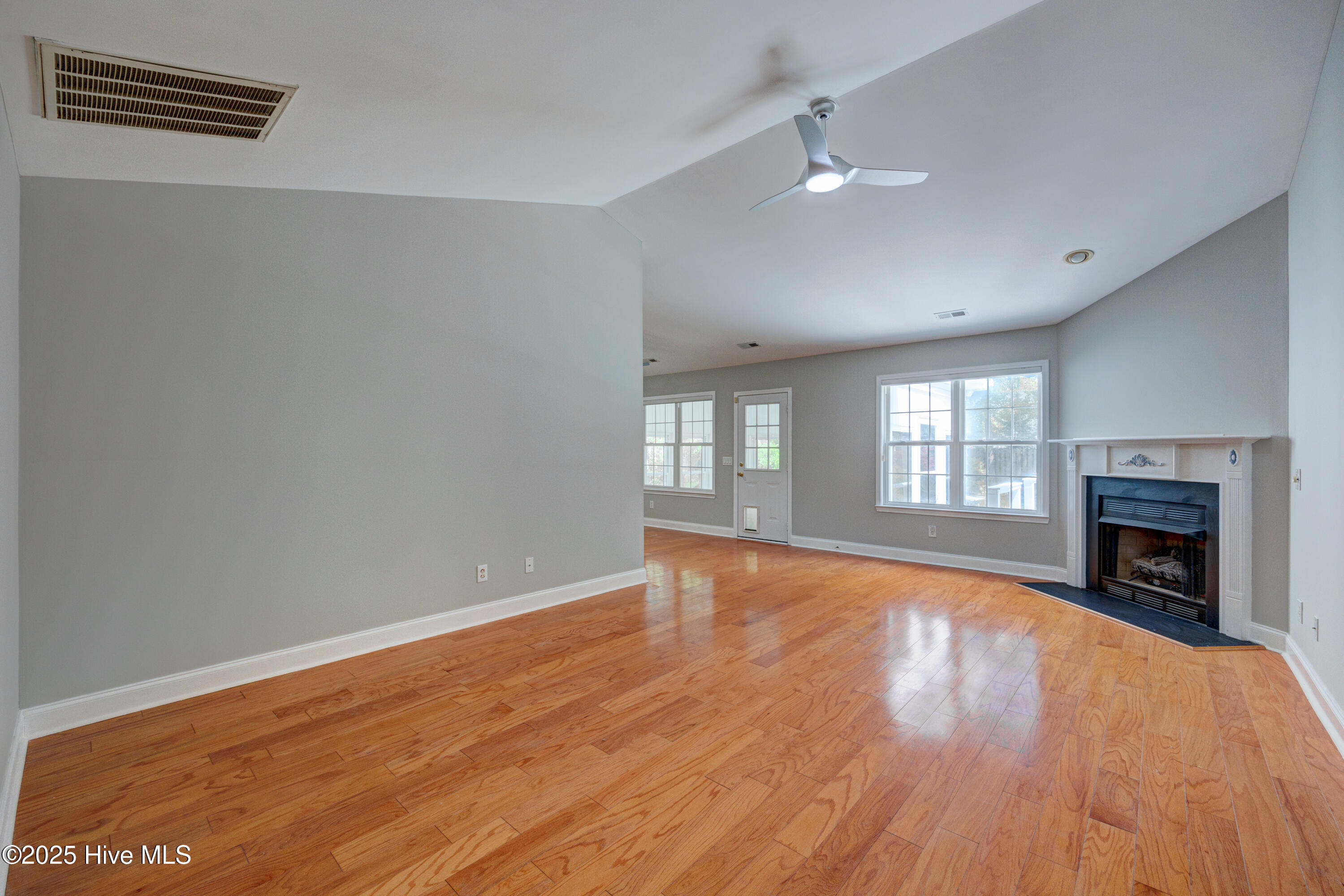 5132 Long Pointe Road