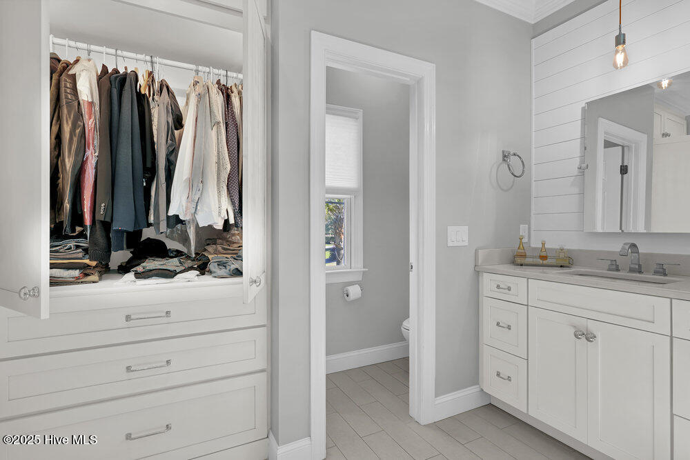 1105 Arboretum Drive, Wilmington