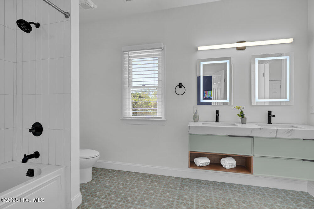 1105 Arboretum Drive, Wilmington