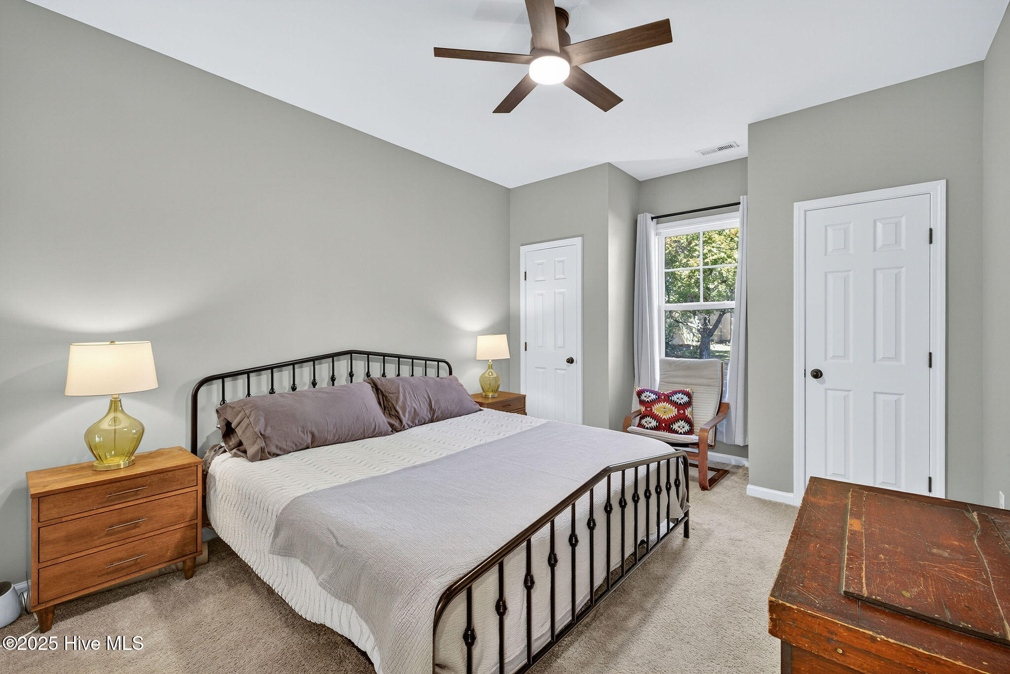 102 Lumis Court, Hampstead