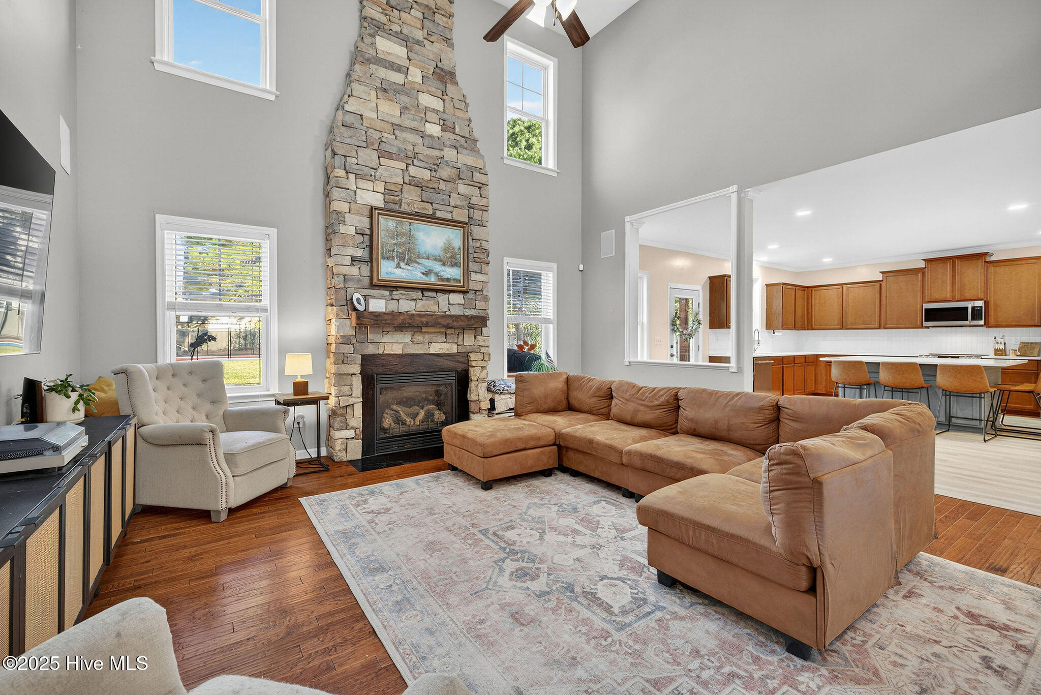 102 Lumis Court, Hampstead