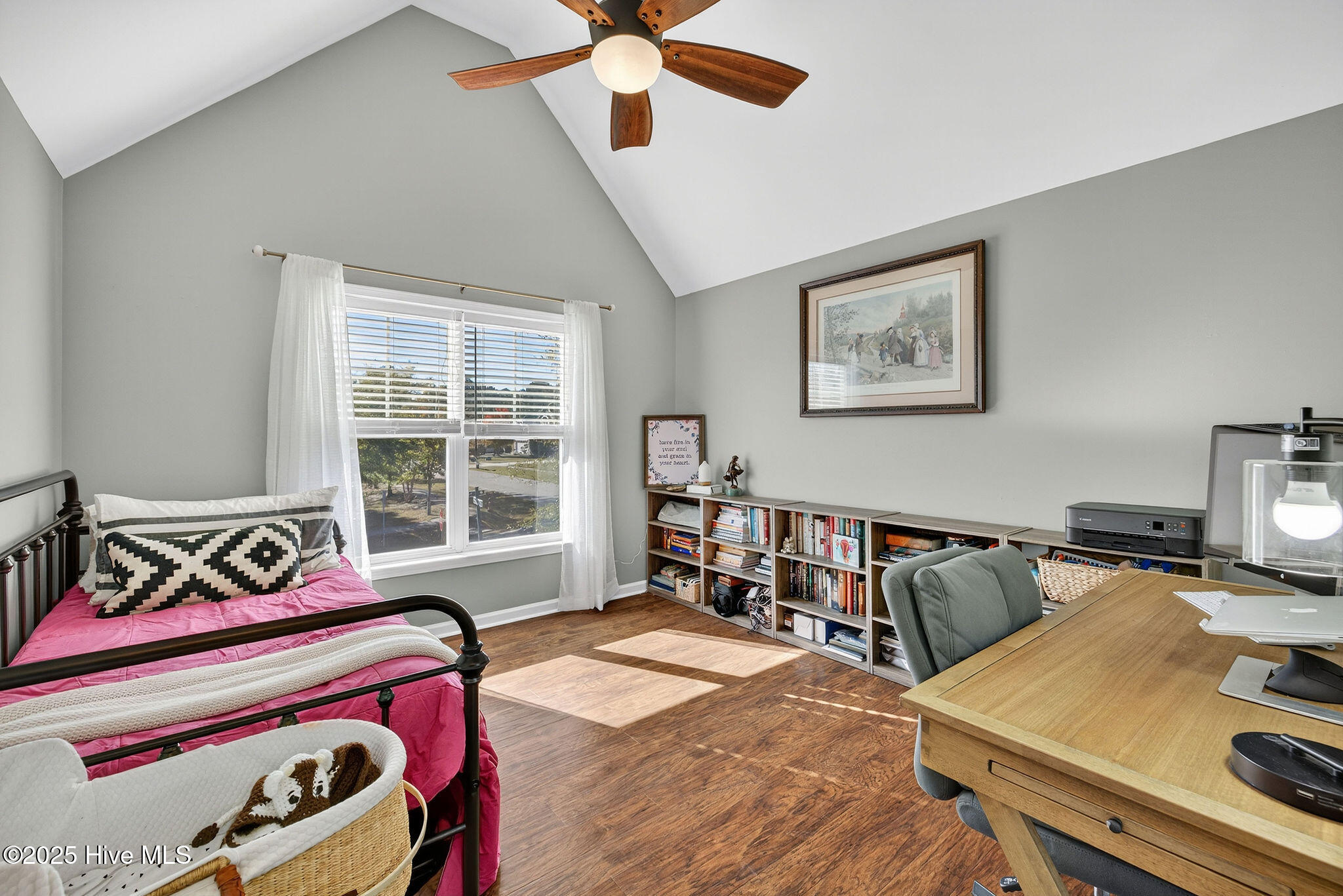 102 Lumis Court, Hampstead