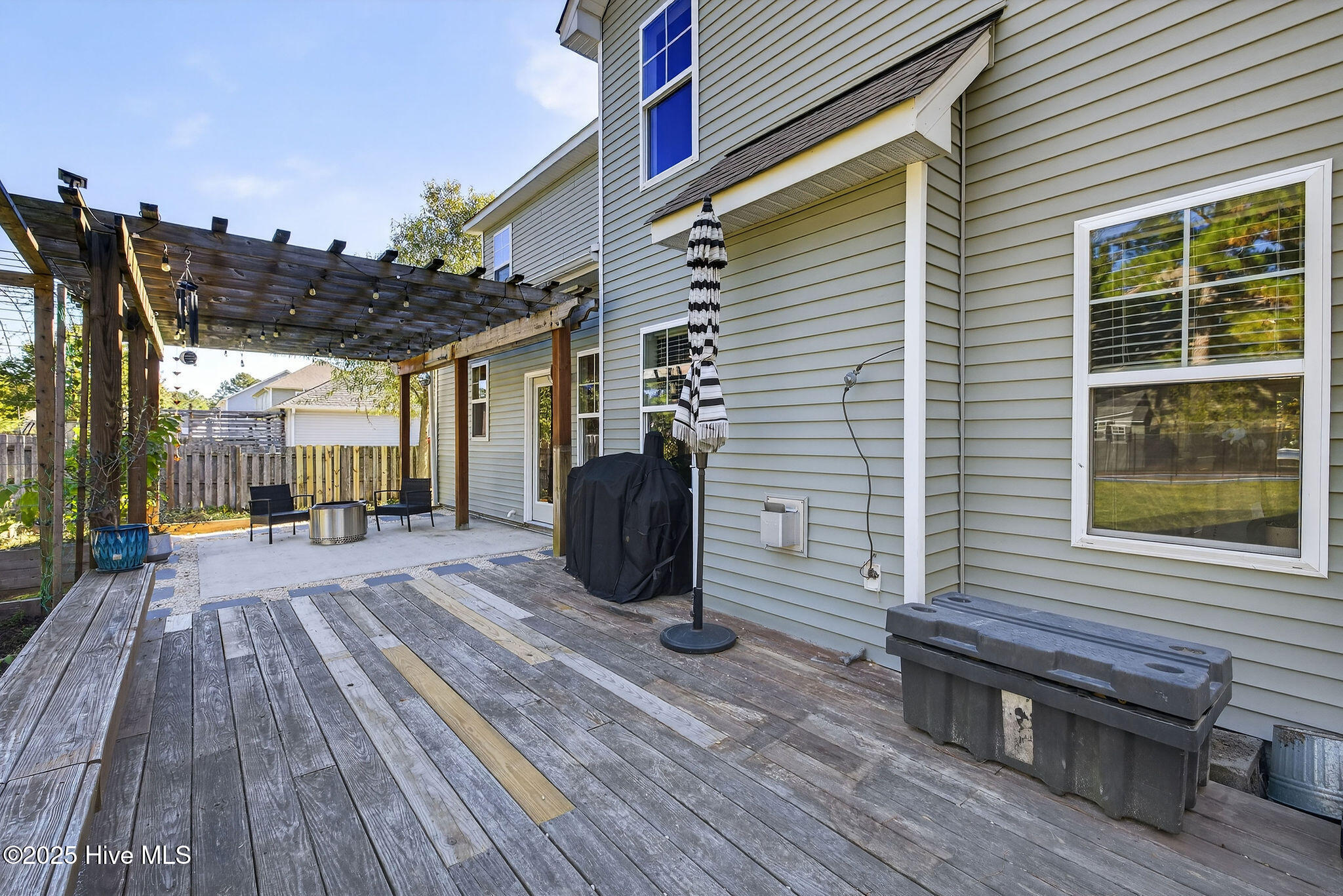 102 Lumis Court, Hampstead