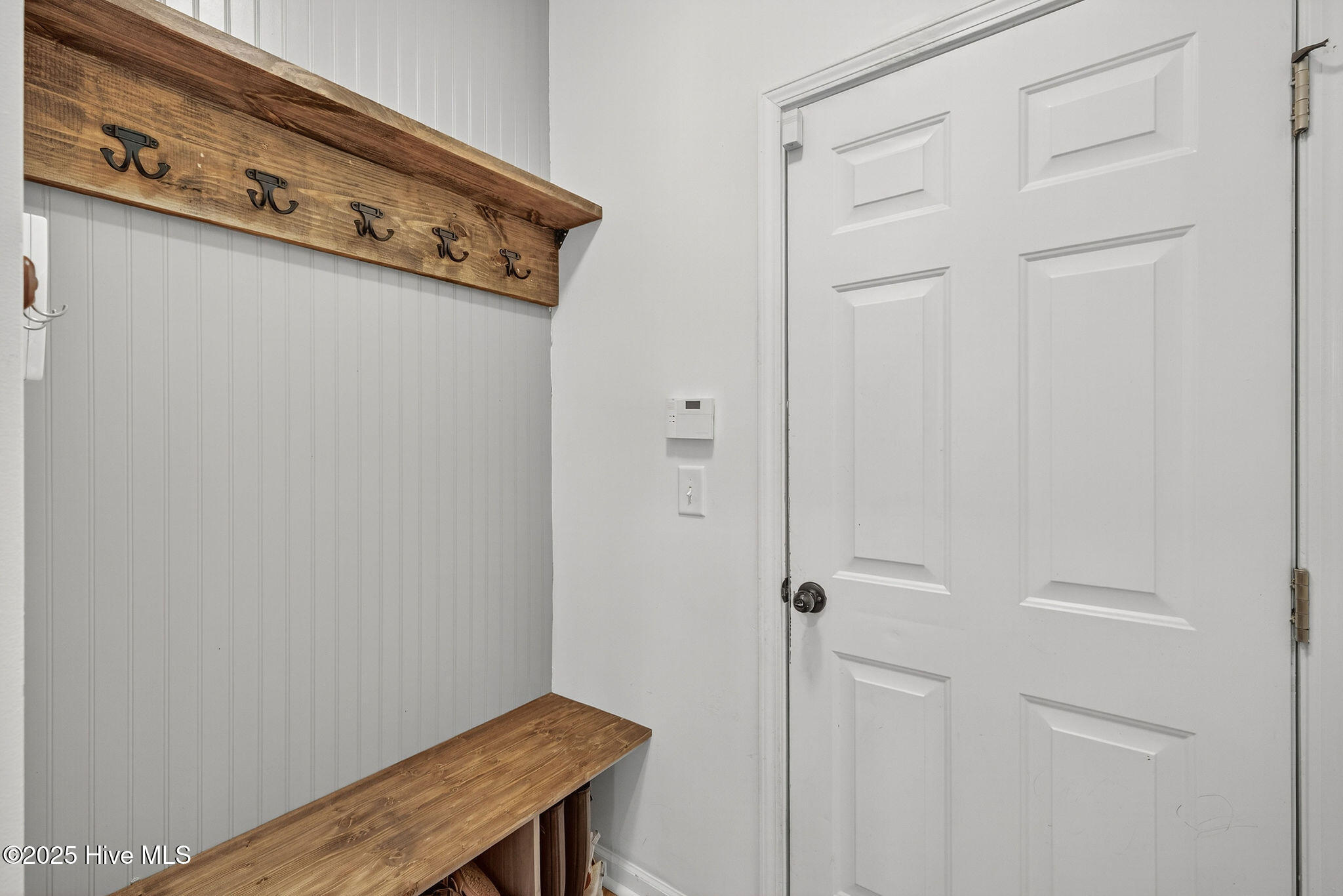 102 Lumis Court, Hampstead