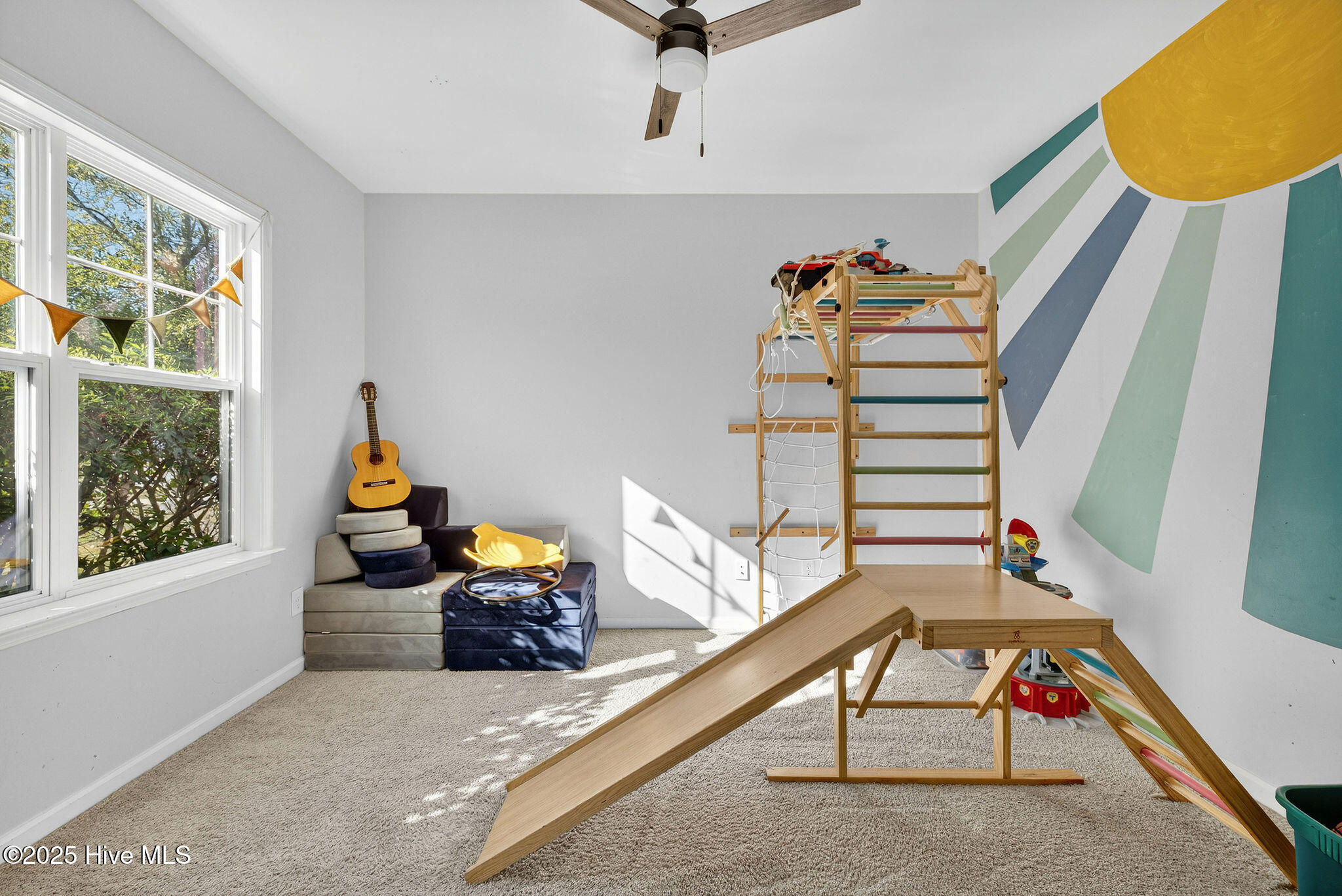 102 Lumis Court, Hampstead