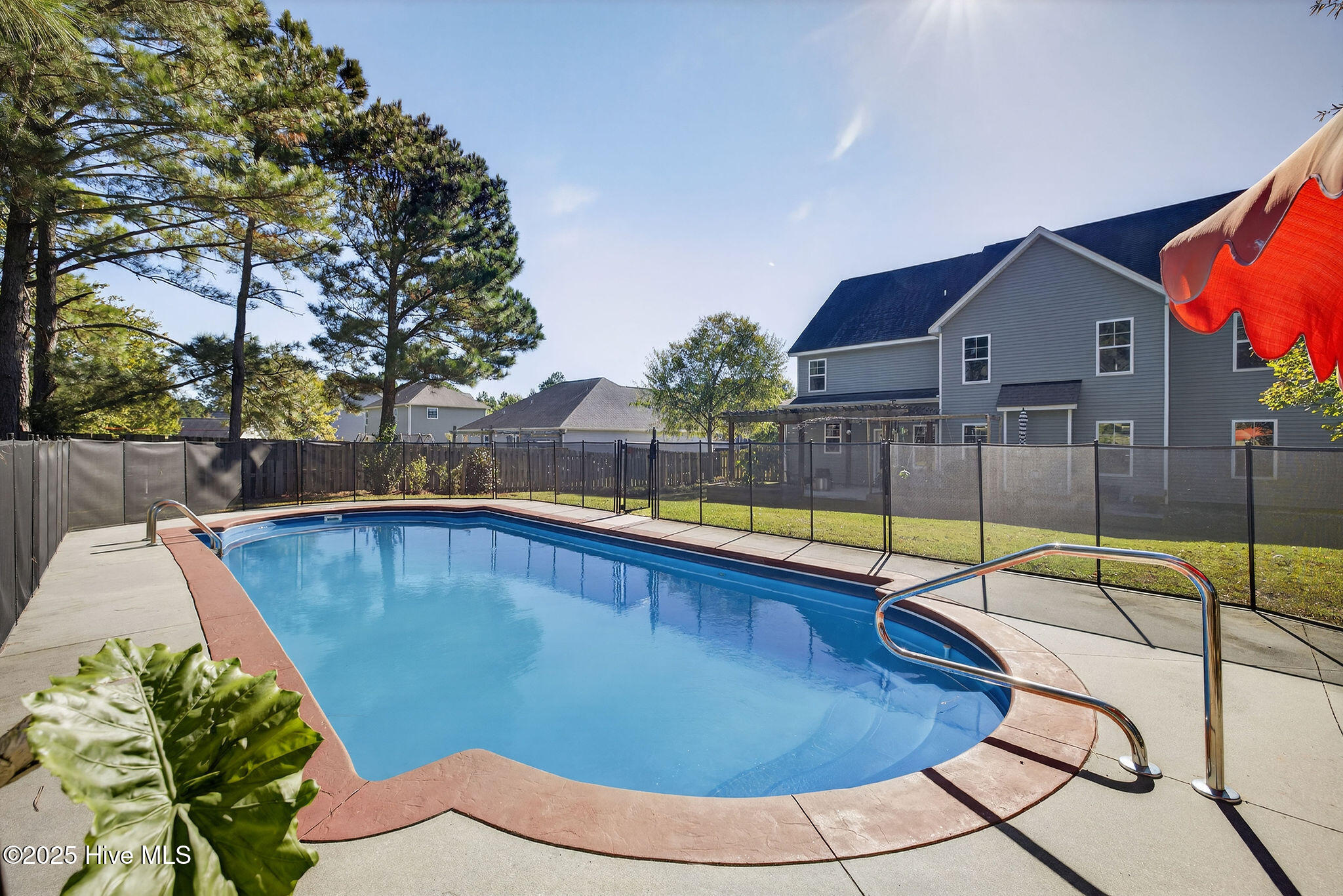 102 Lumis Court, Hampstead