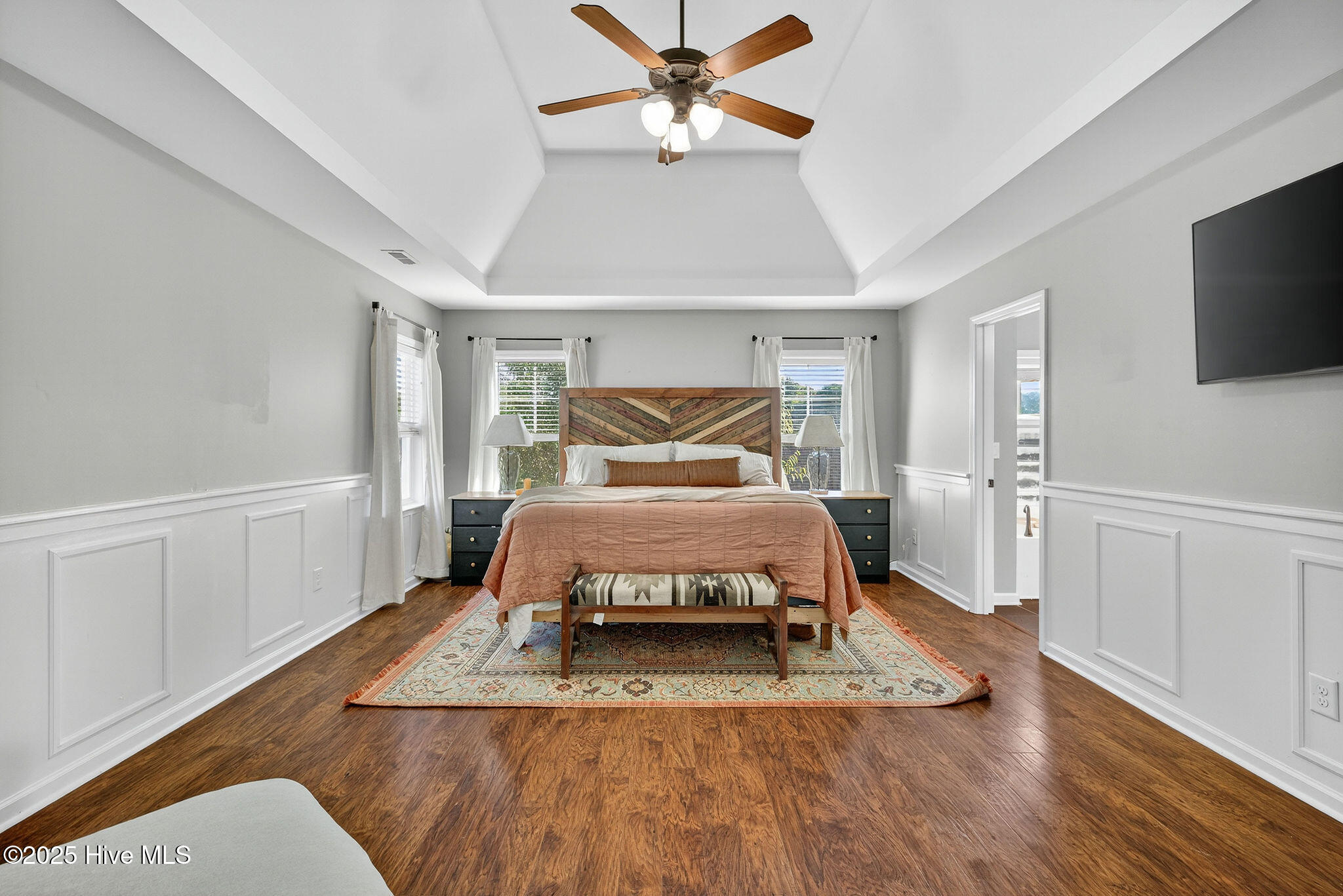 102 Lumis Court, Hampstead