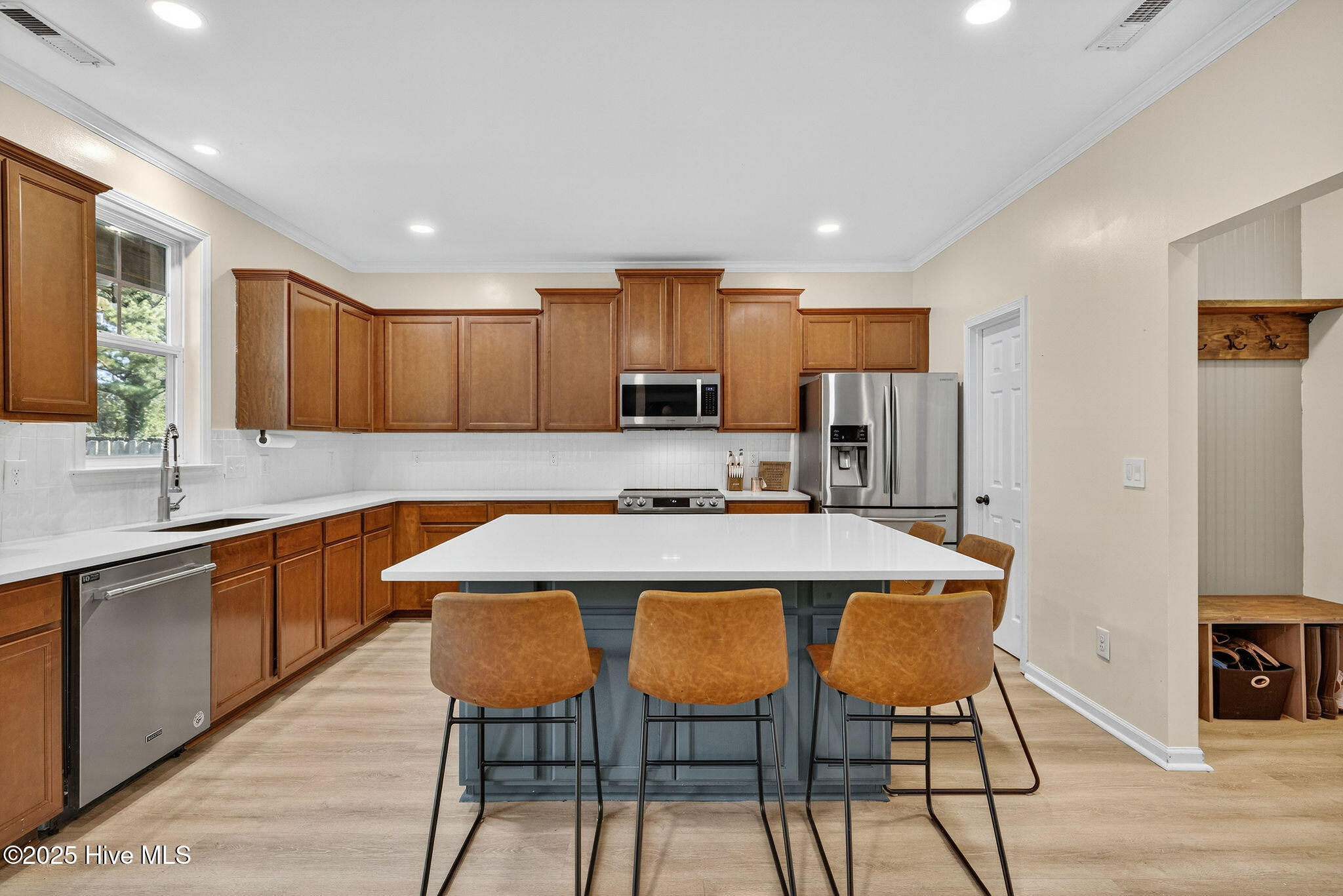 102 Lumis Court, Hampstead