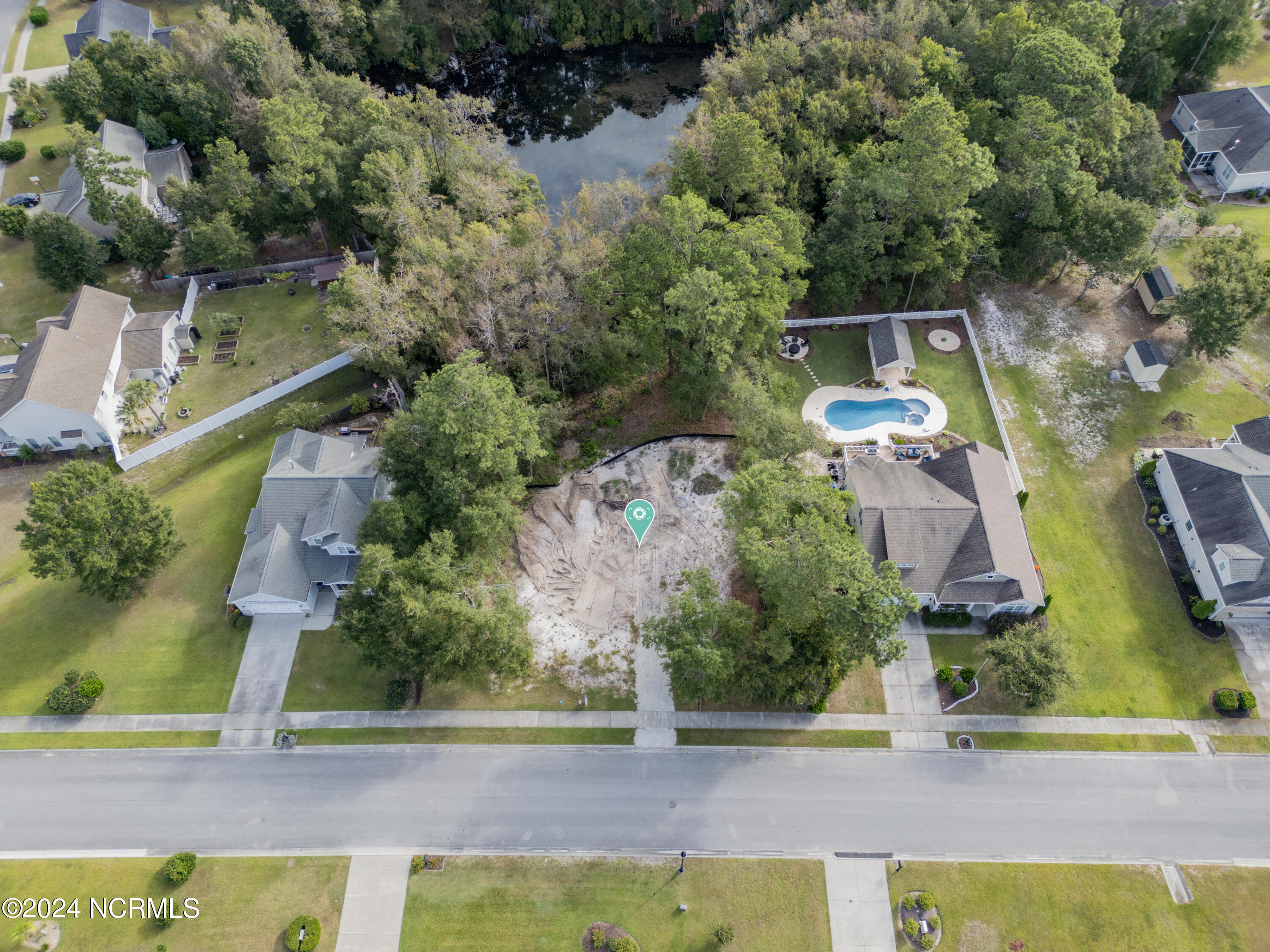 4864 74 Sugarberry Drive