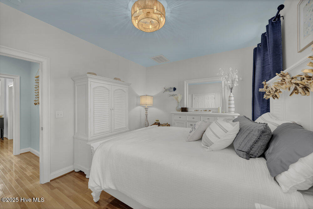 233 Silver Sloop Way