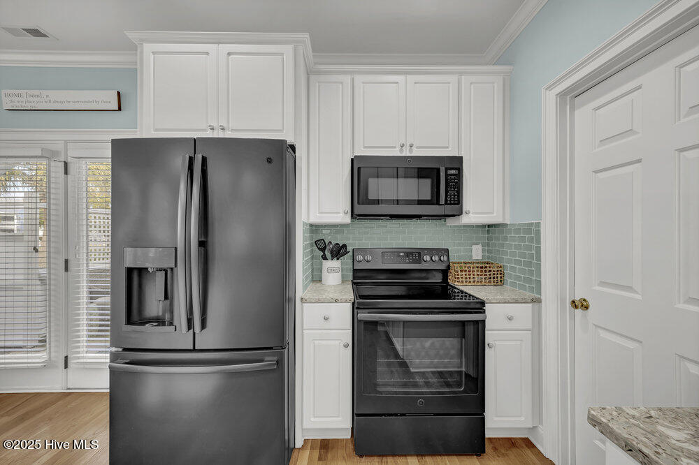 233 Silver Sloop Way