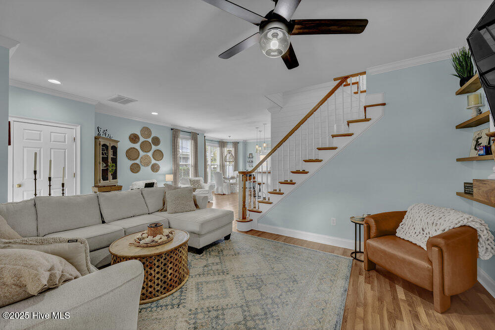 233 Silver Sloop Way