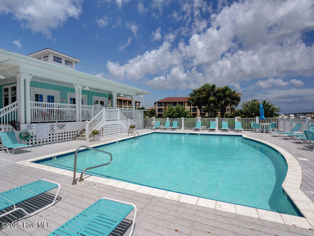 233 Silver Sloop Way