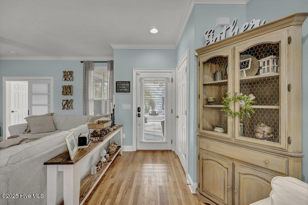 233 Silver Sloop Way