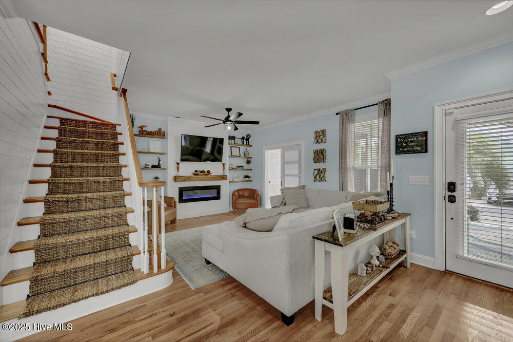 233 Silver Sloop Way