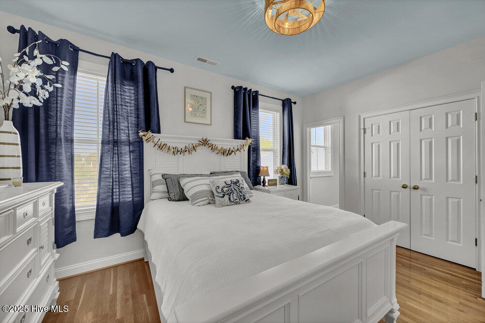 233 Silver Sloop Way