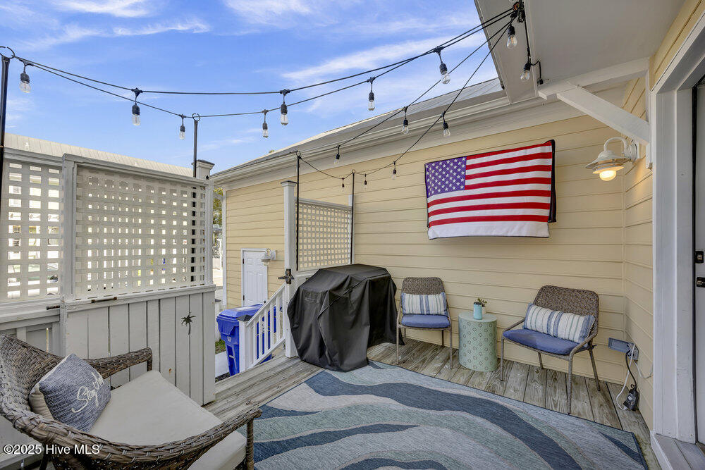 233 Silver Sloop Way