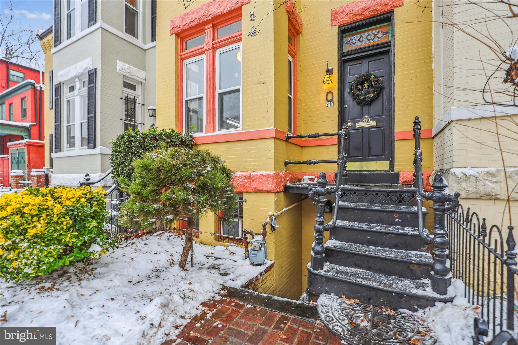 310 C STREET SE