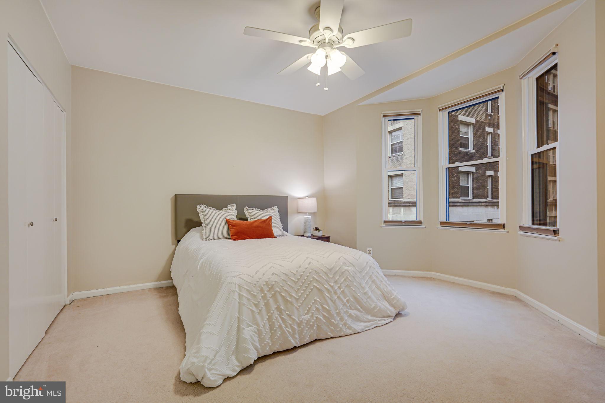 1669 Columbia Rd NW #208