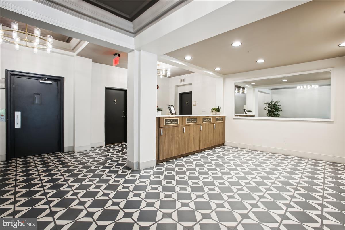 1669 Columbia Rd NW #208