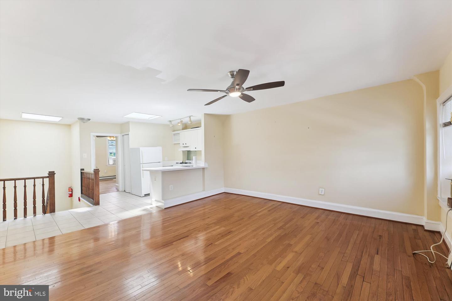 313 C St SE