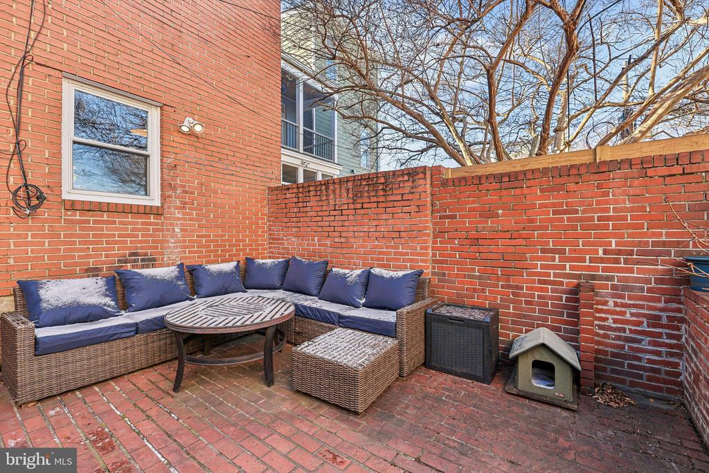 1414 NE NORTH CAROLINA AVENUE NE