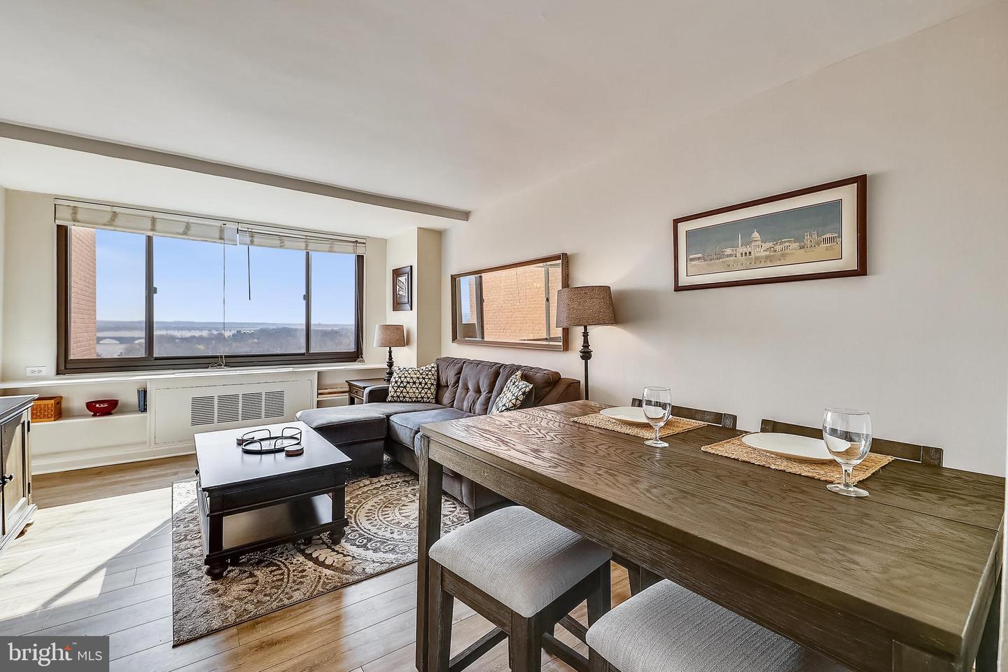 1021 Arlington BOULEVARD Unit: 920