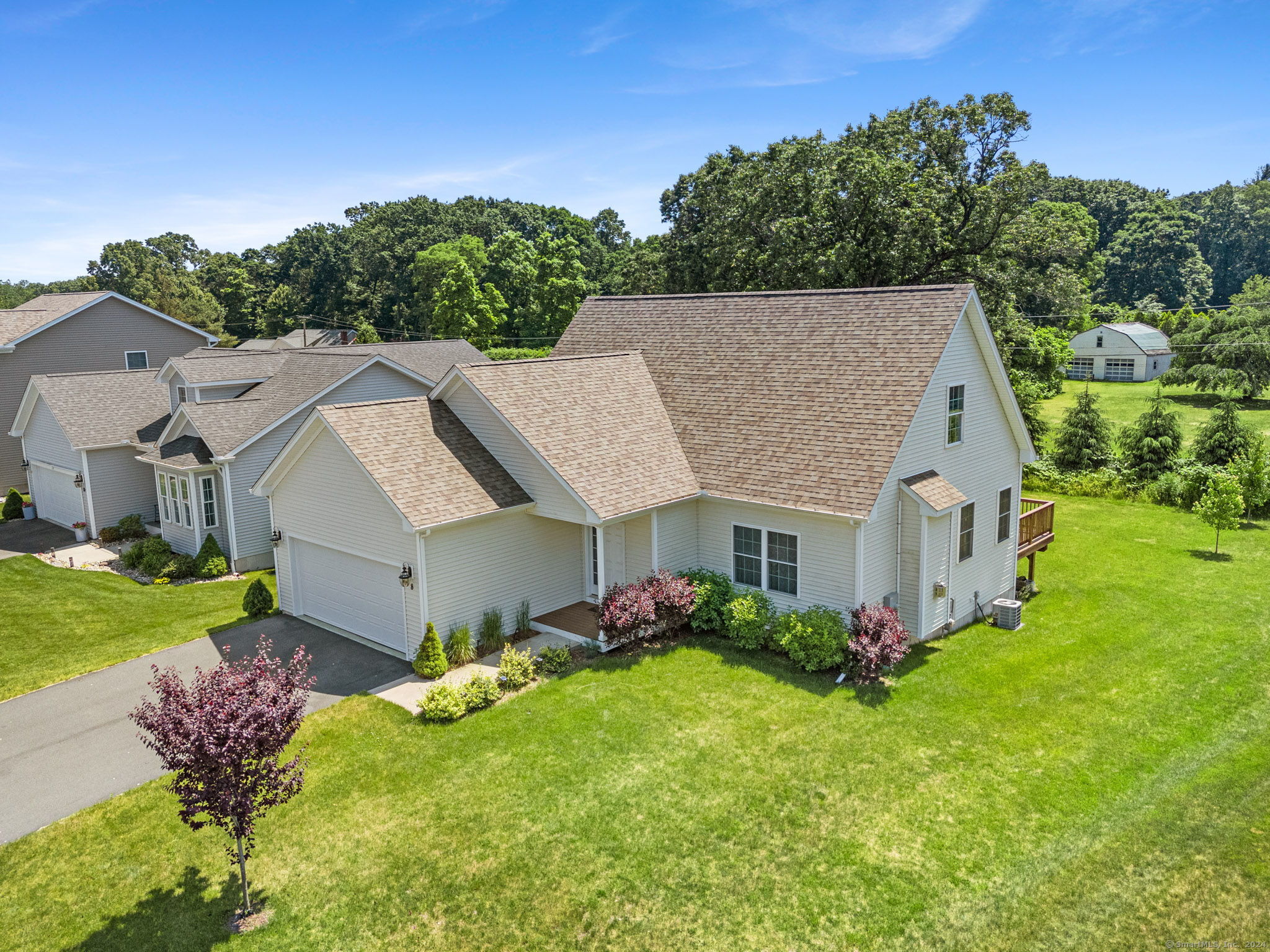 8 West River Road