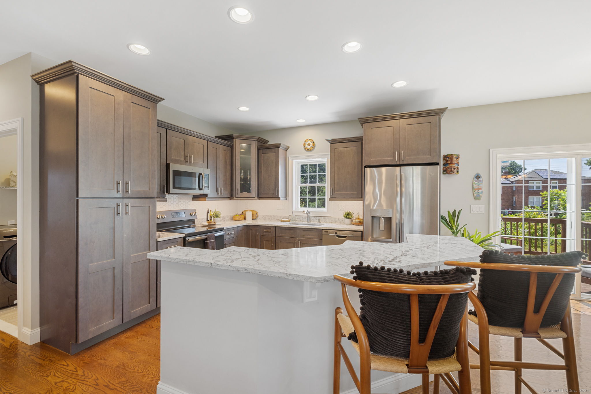 8 West River Road