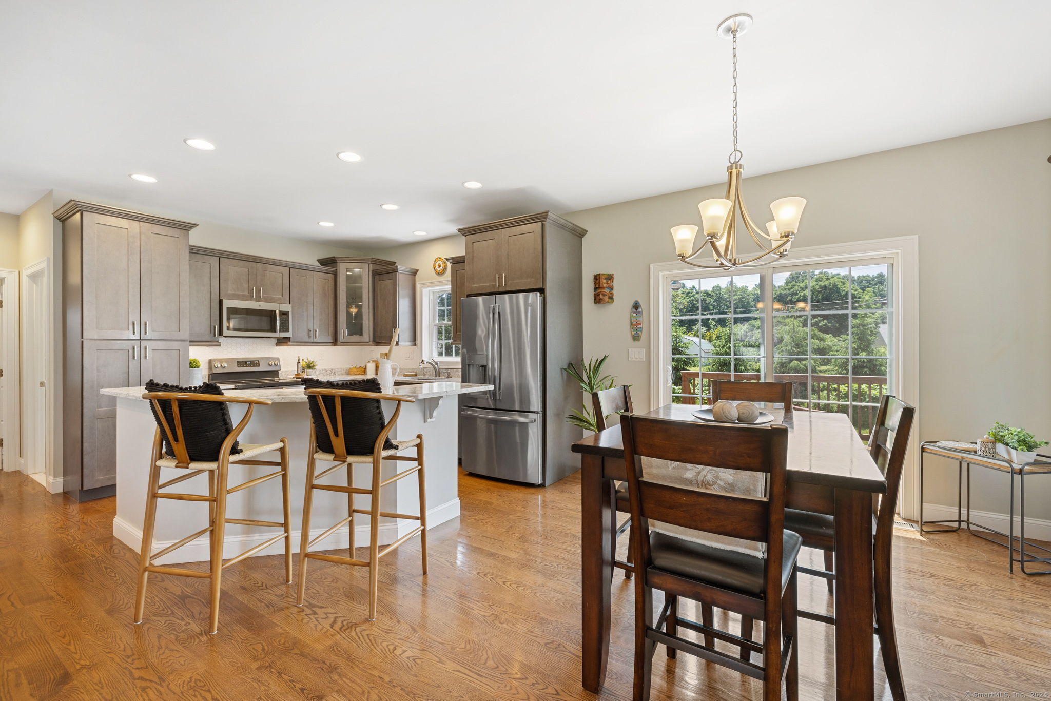 8 West River Road
