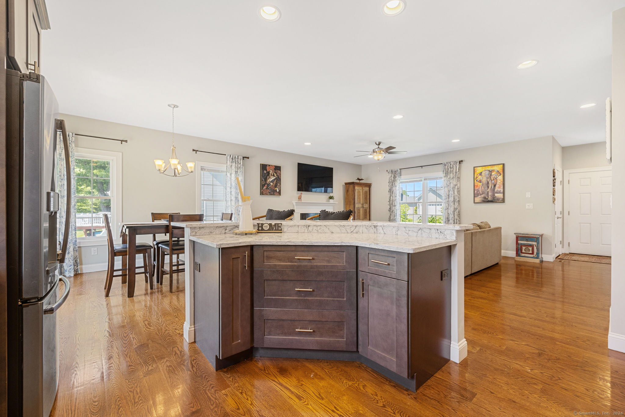 8 West River Road