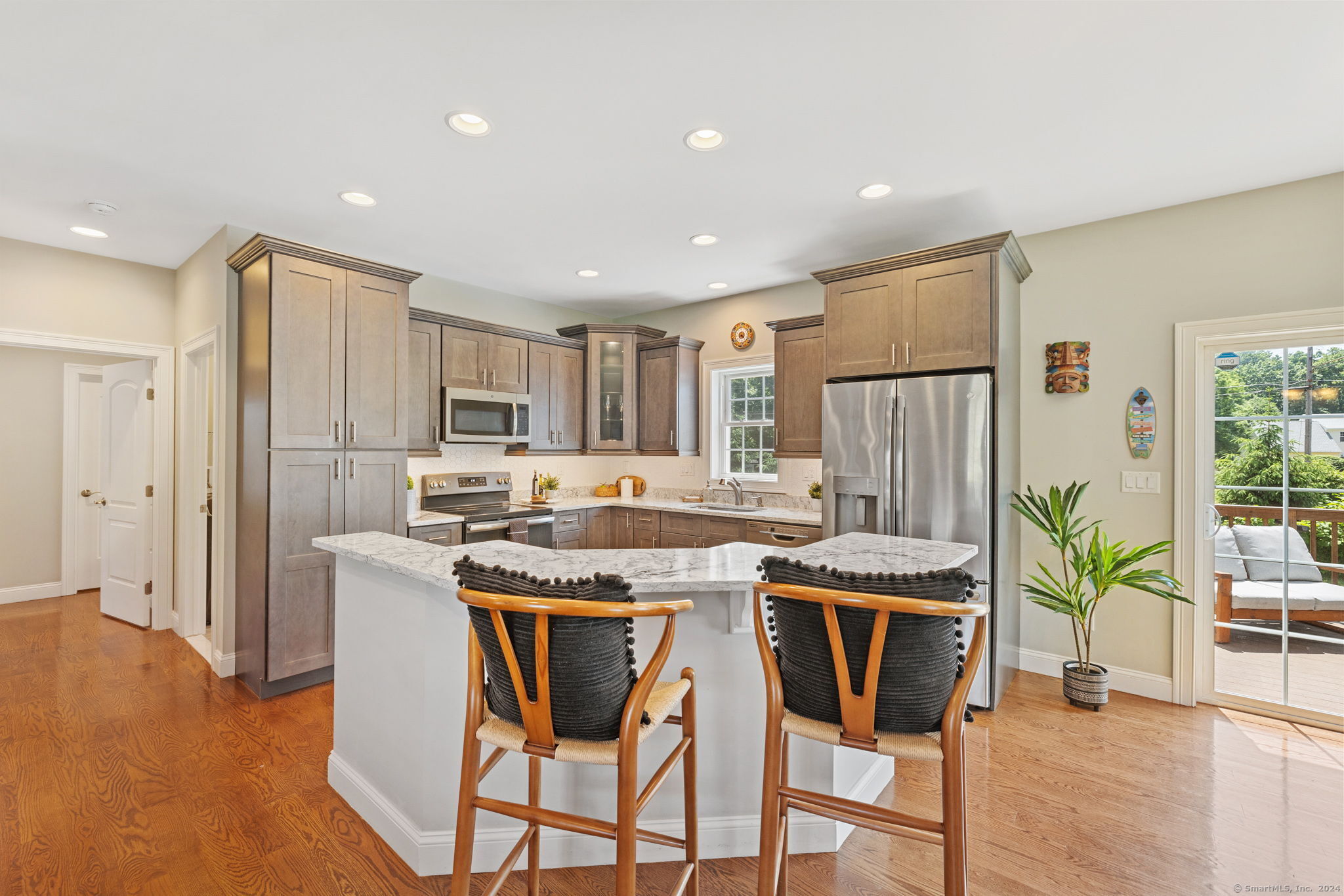 8 West River Road