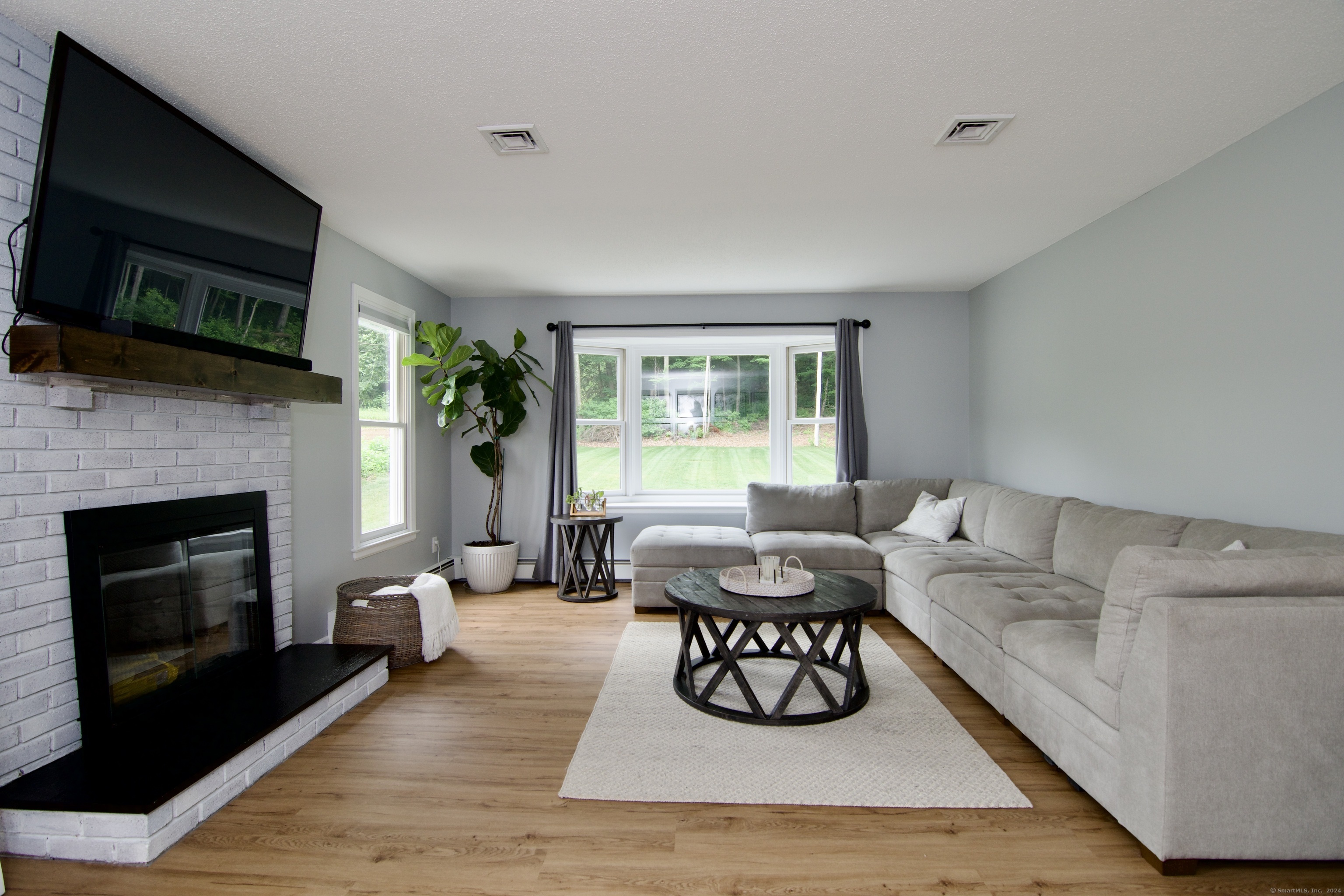 15 Rothe Lane
