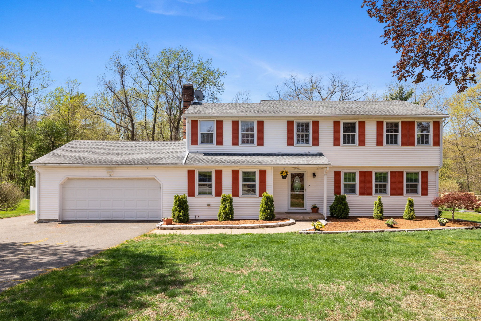 45 Ledgecrest Terrace