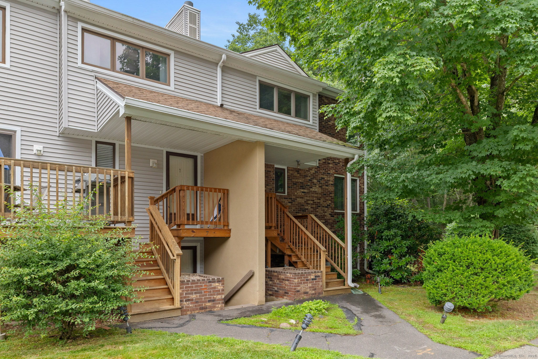 8 Dutton Place Way 8