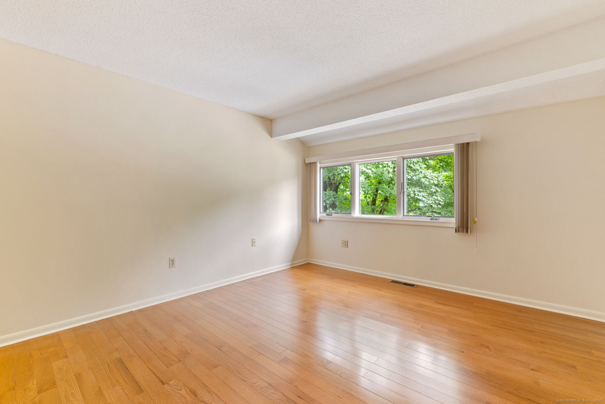 8 Dutton Place Way 8