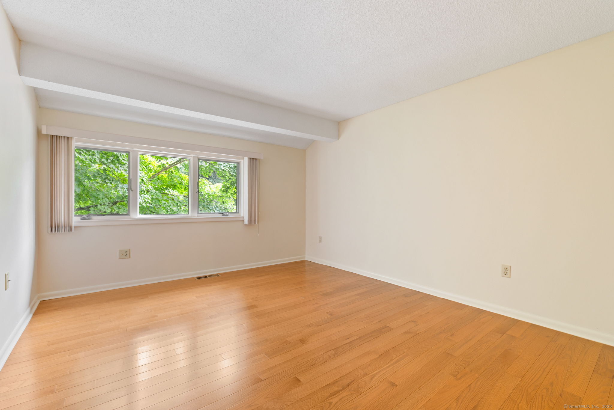 8 Dutton Place Way 8