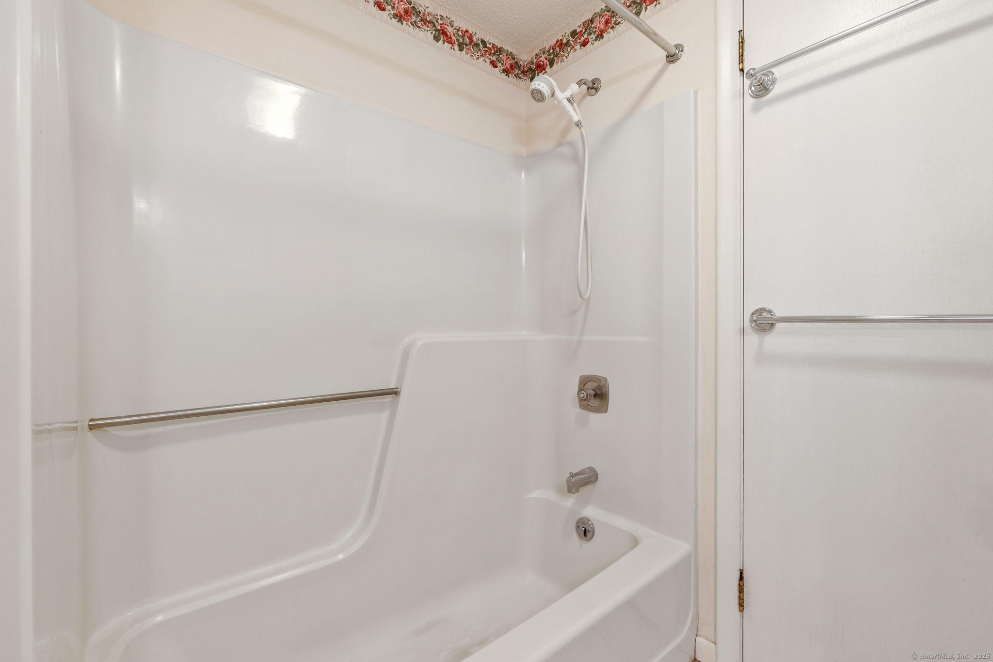 8 Dutton Place Way 8