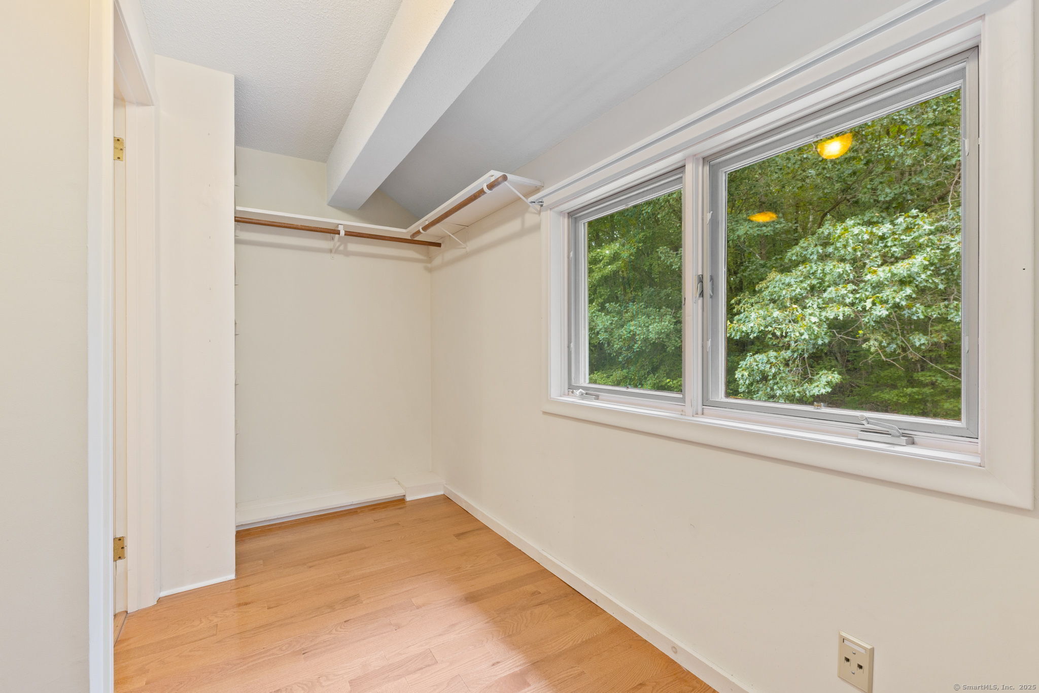8 Dutton Place Way 8