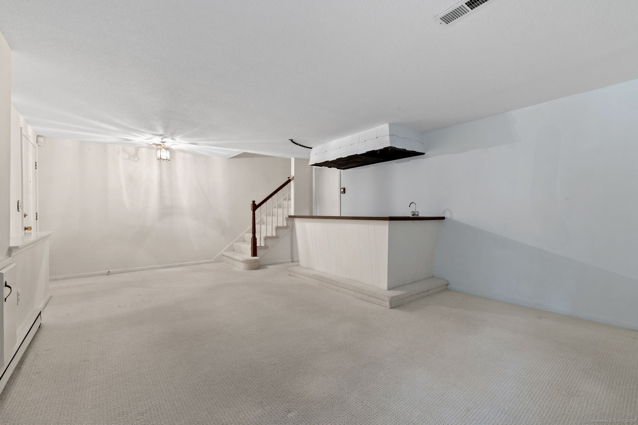 8 Dutton Place Way 8