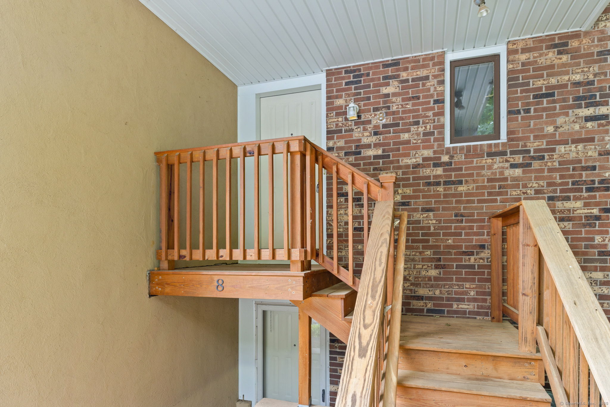 8 Dutton Place Way 8