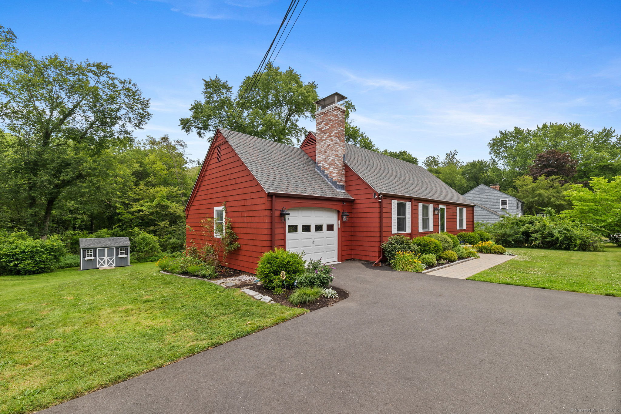 39 Buttonball Lane
