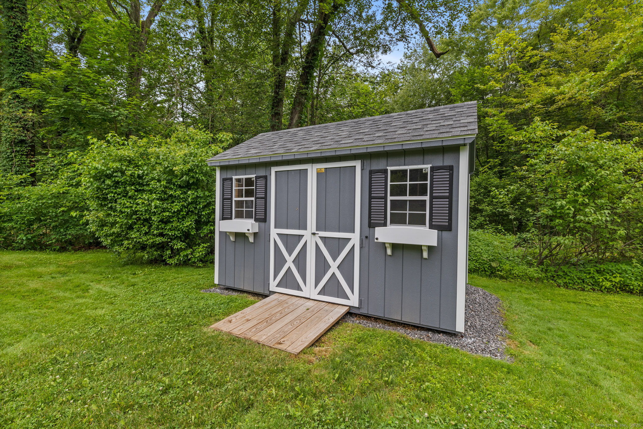 39 Buttonball Lane