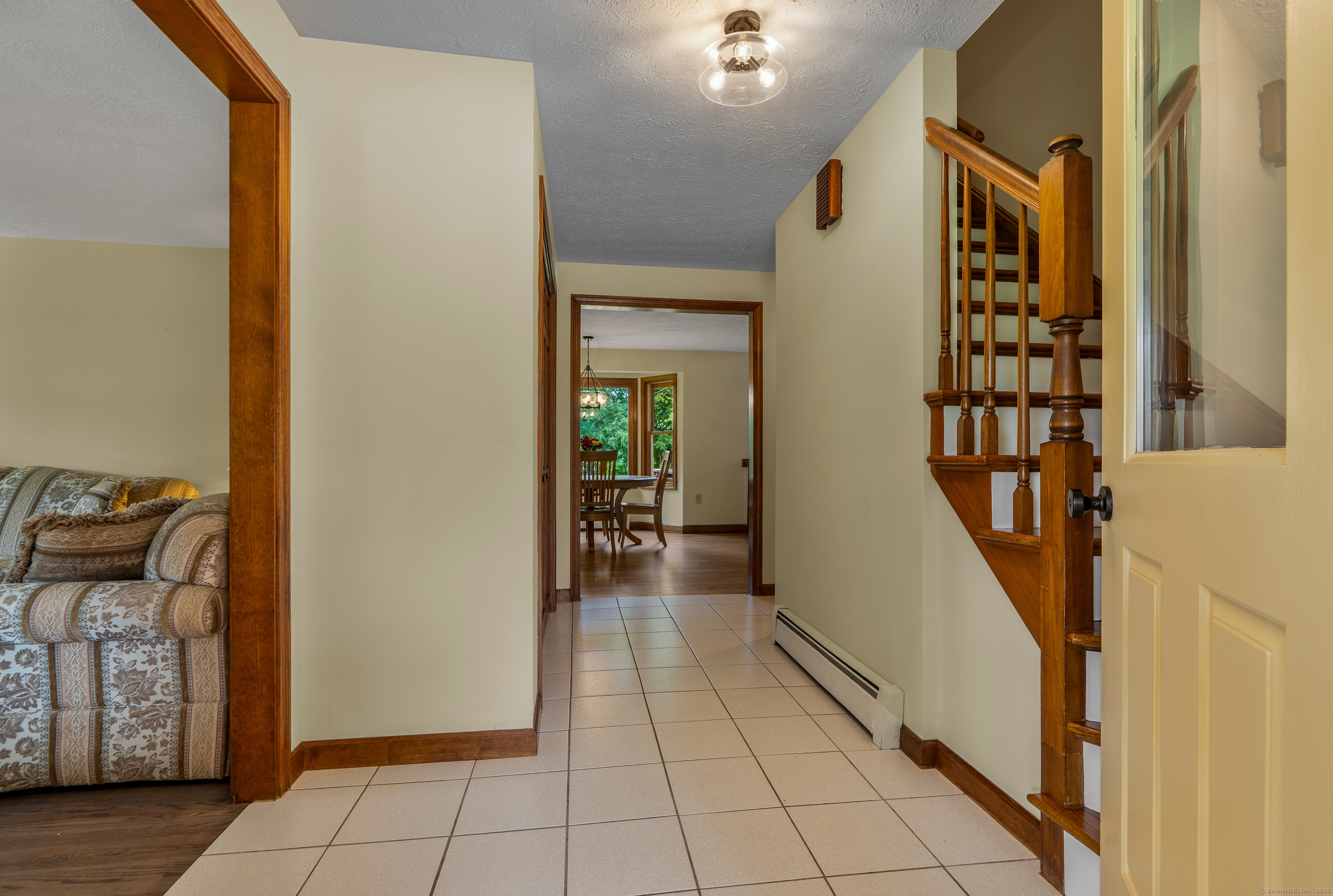 8 Country Farm Lane
