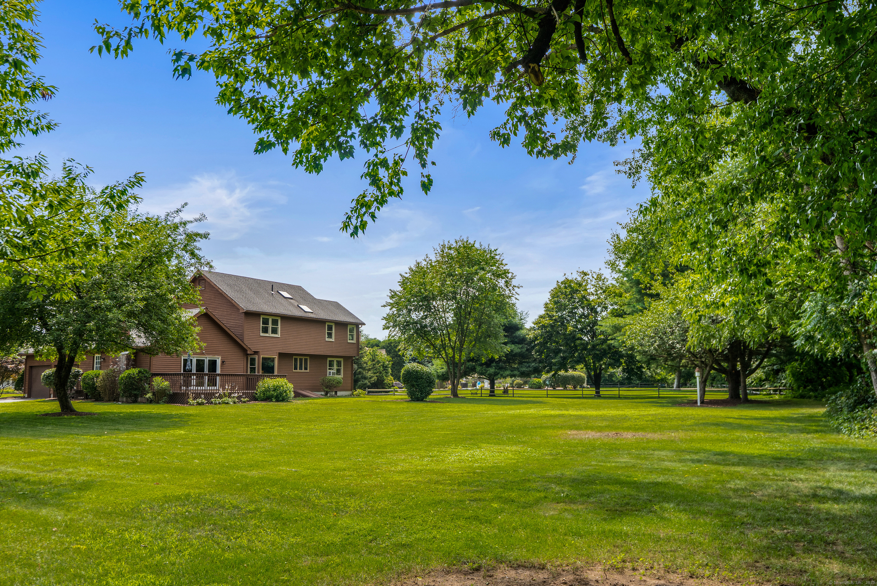 8 Country Farm Lane
