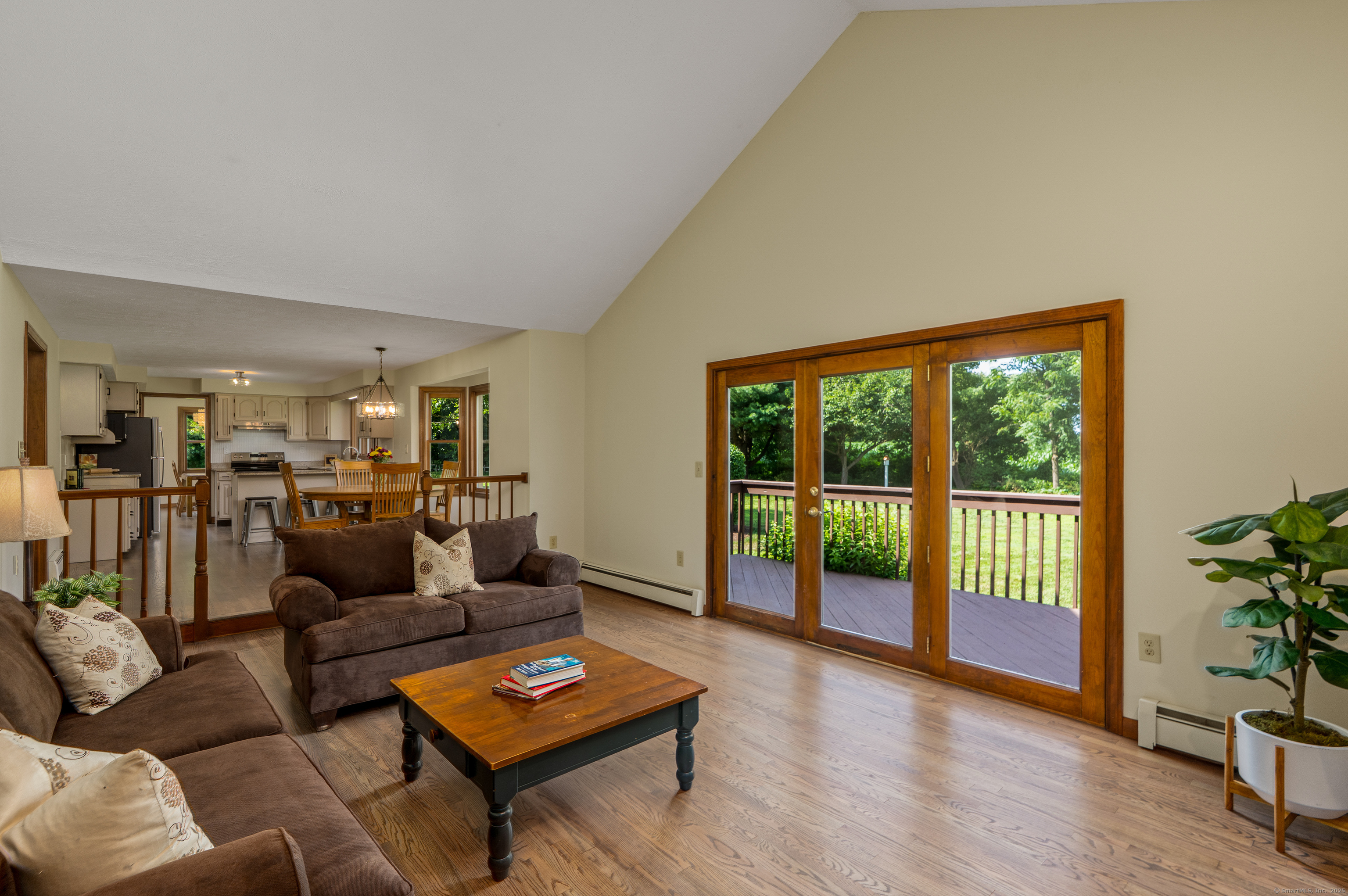 8 Country Farm Lane